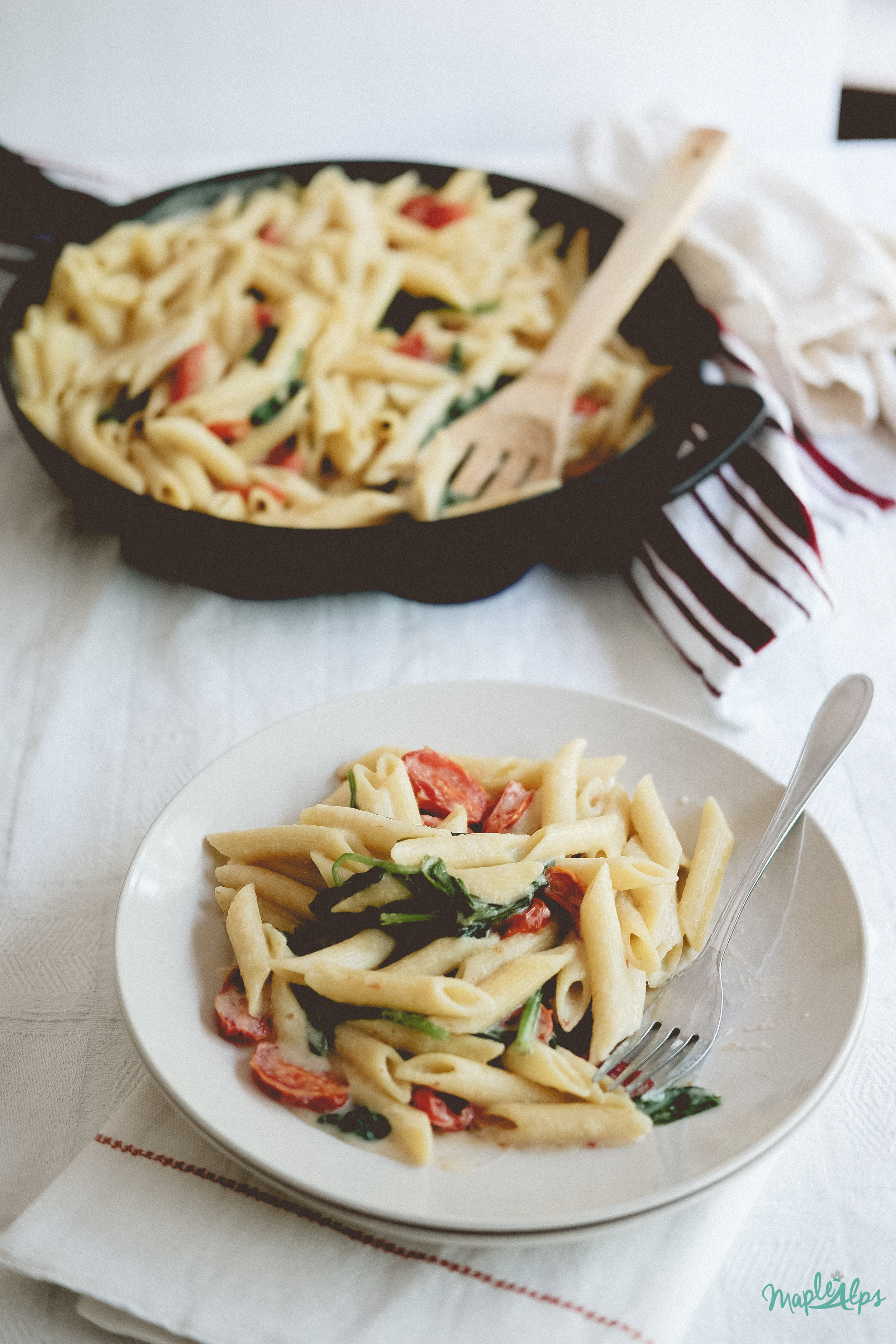 Creamy Roasted Garlic & Tomato Pasta (nut free) — Maple Alps